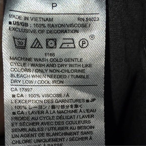 Banana Republic Factory Grey Cutout Details Long Sleeve Top Size Small EUC - Picture 7 of 16